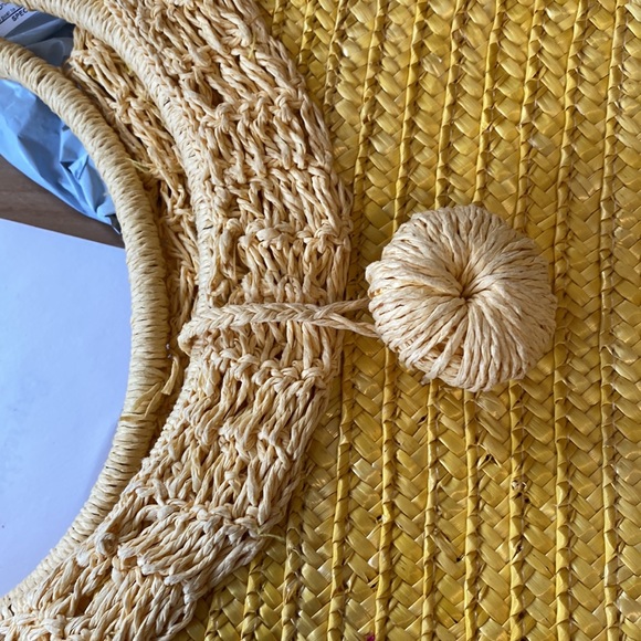 Woven Paper like Summer Bag - Picture 3 of 8